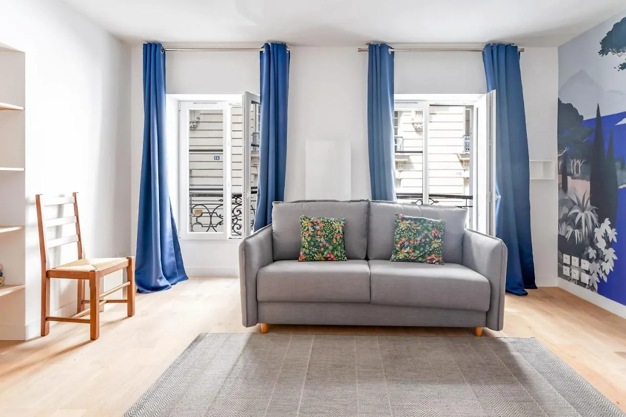 Apartment Studio Trouin - Welkeys Paris France